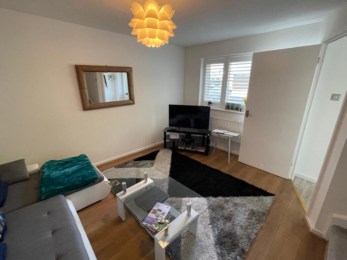 Riverside 2 Bedroom Townhouse With Car Charger Abergavenny Exterior photo