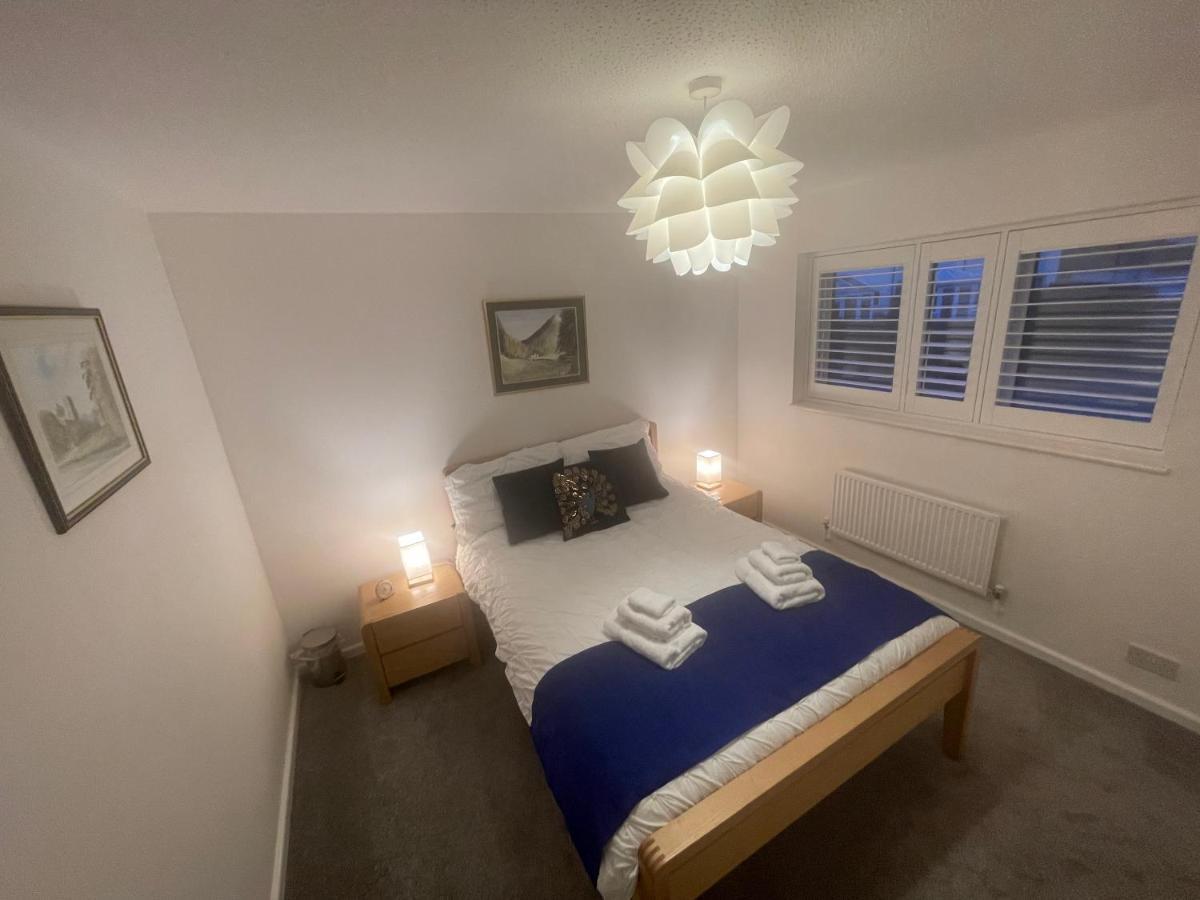 Riverside 2 Bedroom Townhouse With Car Charger Abergavenny Exterior photo