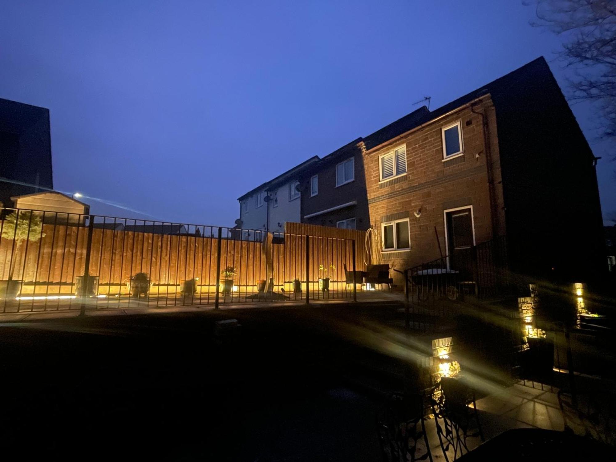 Riverside 2 Bedroom Townhouse With Car Charger Abergavenny Exterior photo